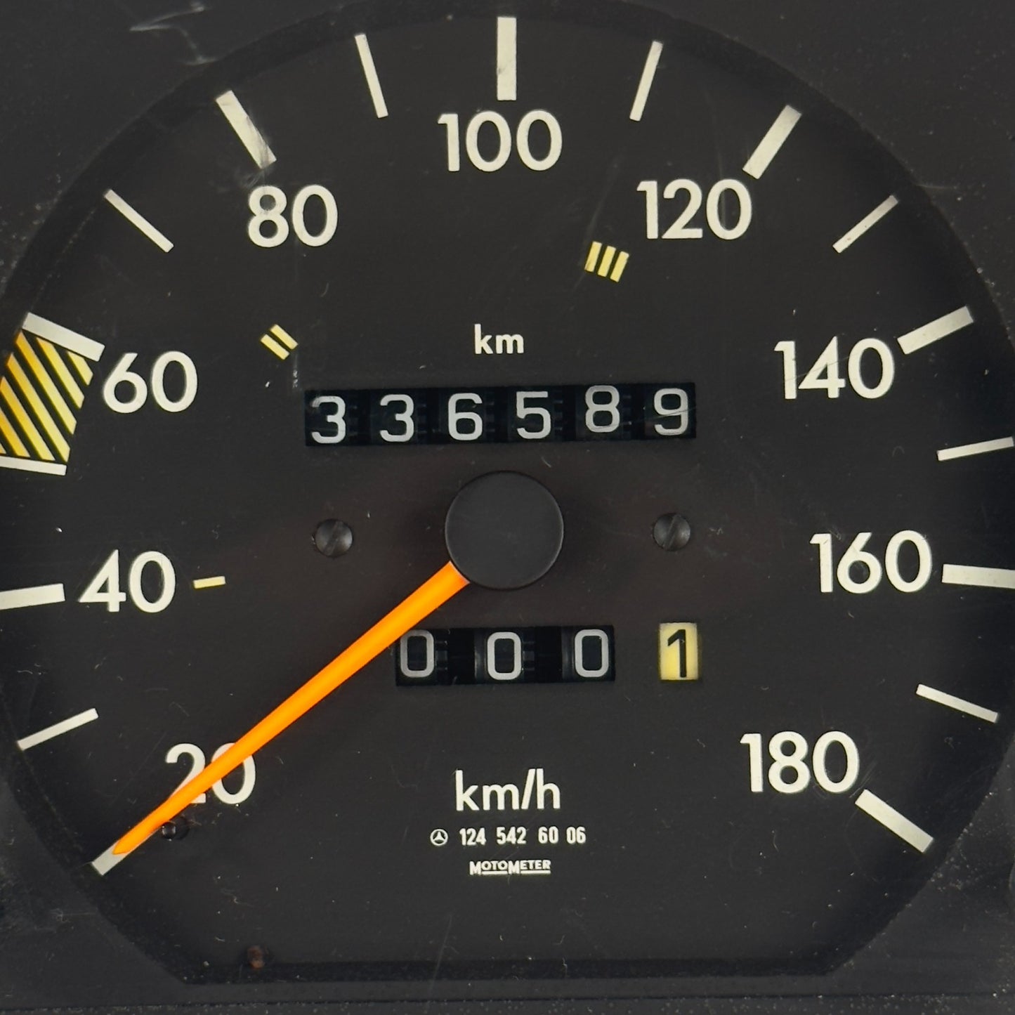 Mercedes W124 Tacho Kombiinstrument E200D 4 Gang 180kmh Diesel A12454260061