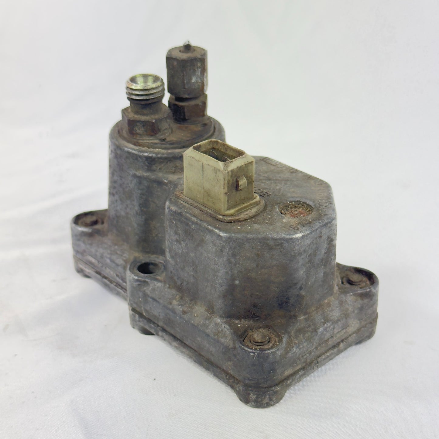 Mercedes Warmlaufregler Bosch 0438140100 KE-Jetronic W1233