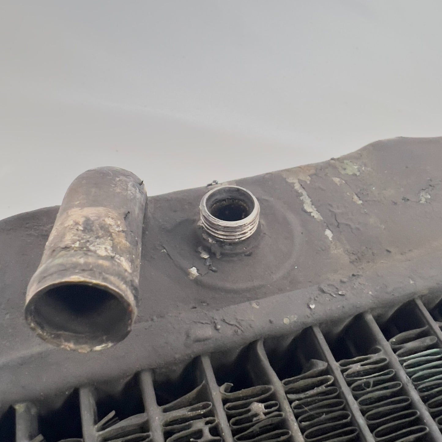 Mercedes Kühler Wasserkühler Behr c390 A1165012601 W116 450SEL 6.9 – Bild 5