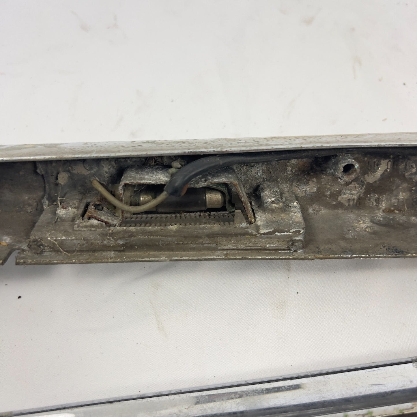 Mercedes Benz Griff Heckdeckel Zierstab Chromblende Heckklappe A1167580002 – Bild 7