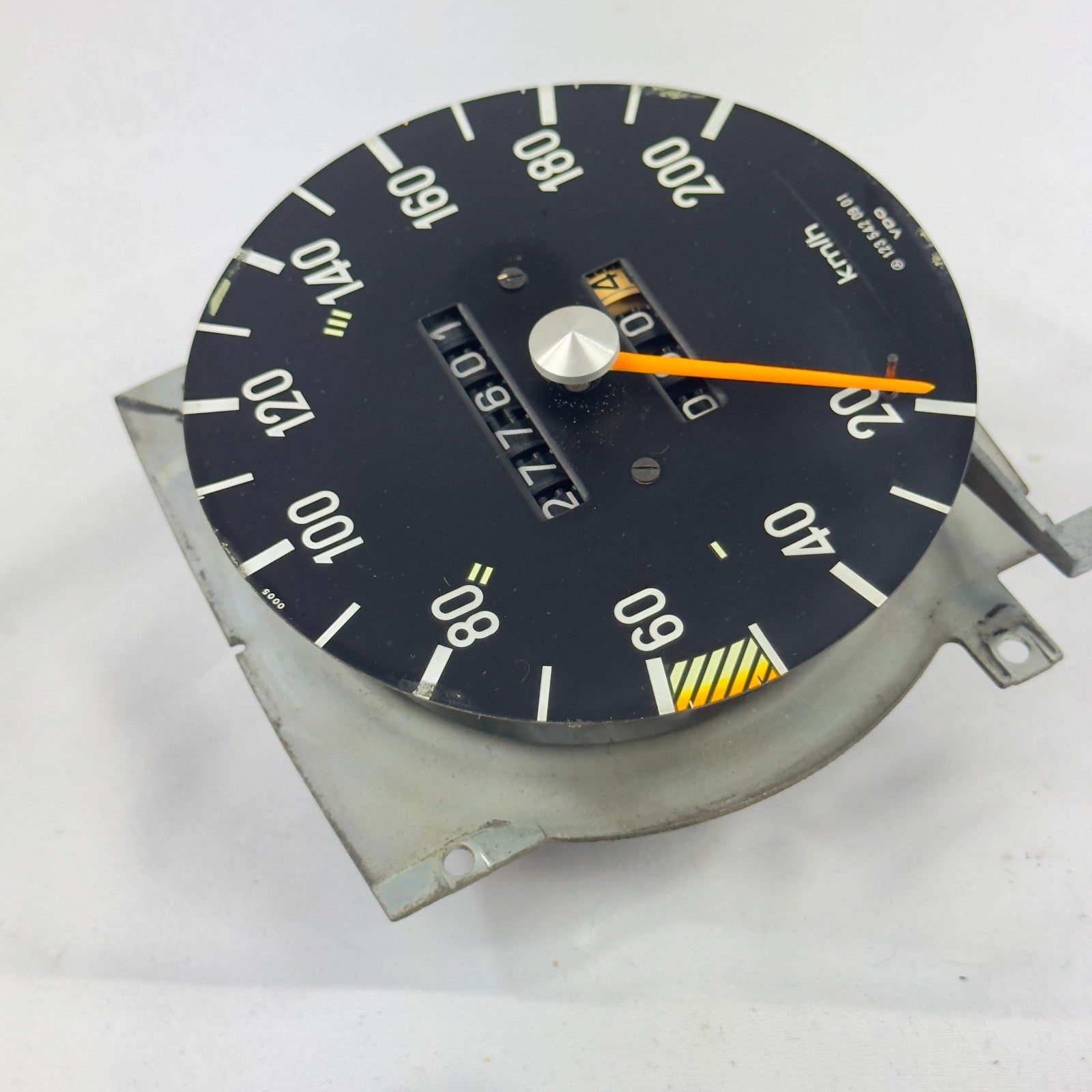 Mercedes W123 Tacho Tachometer Kombiinstrument 4 Gang VDO 200kmh 12354209015