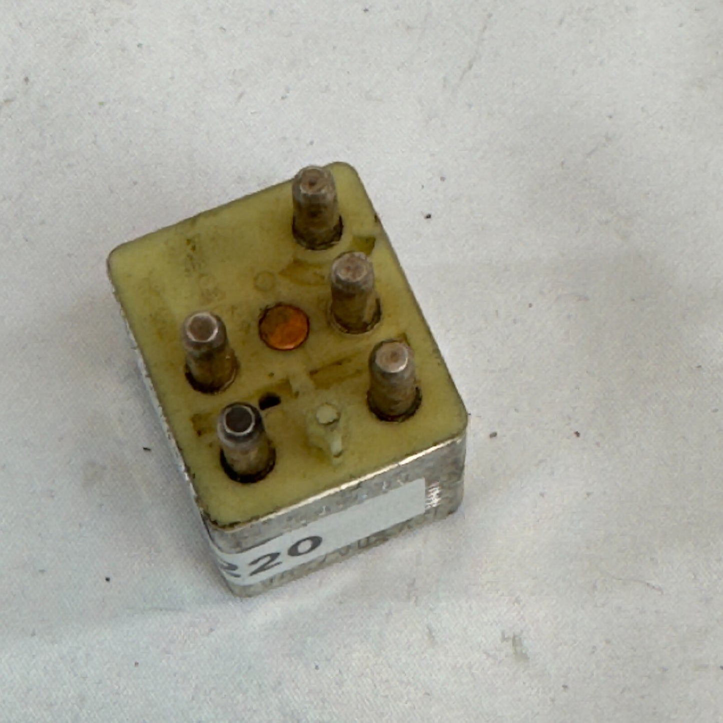 Mercedes Relais Sitzverstellung A0015420219 – Bild 4