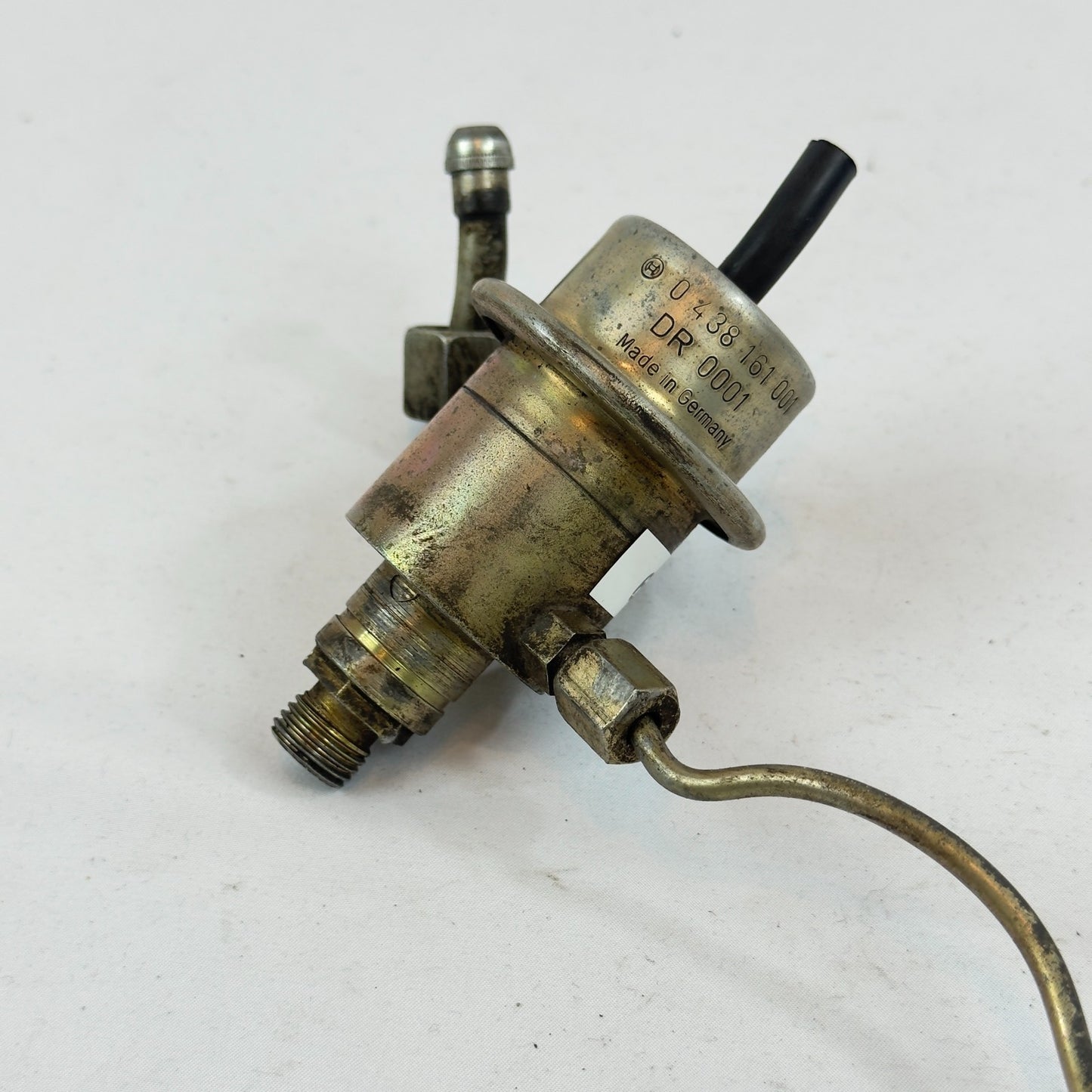 Mercedes W126 R129 W124 W201 Druckregler Kraftstoffdruckregler 0438161001 BOSCH2