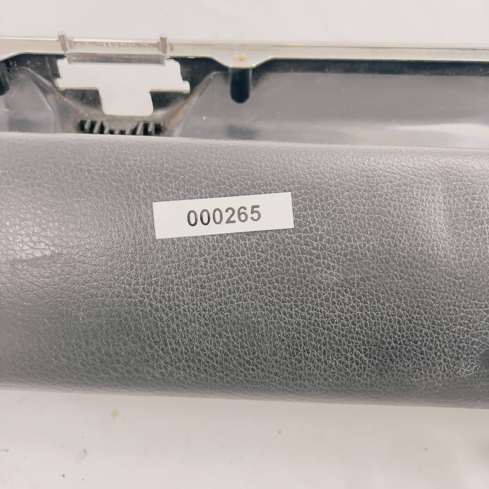 MercedesBenz W116 Handschuhfach Abdeckung Oldtimer 450SEL A1166890230 – Bild 11