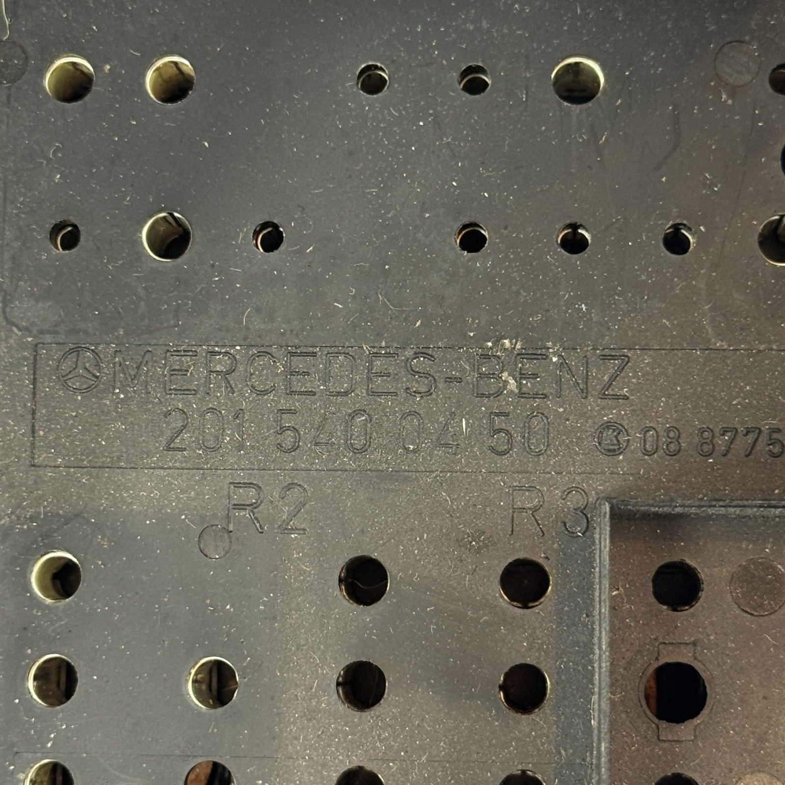 Mercedes W201 Sicherungskasten komplett mit Deckel – Bild 3