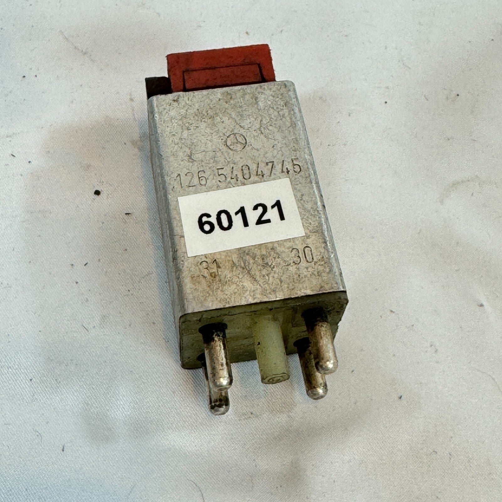 Mercedes Überspannungsschutzrelais W107 W126 W201 W123 1265404745 Original – Bild 3