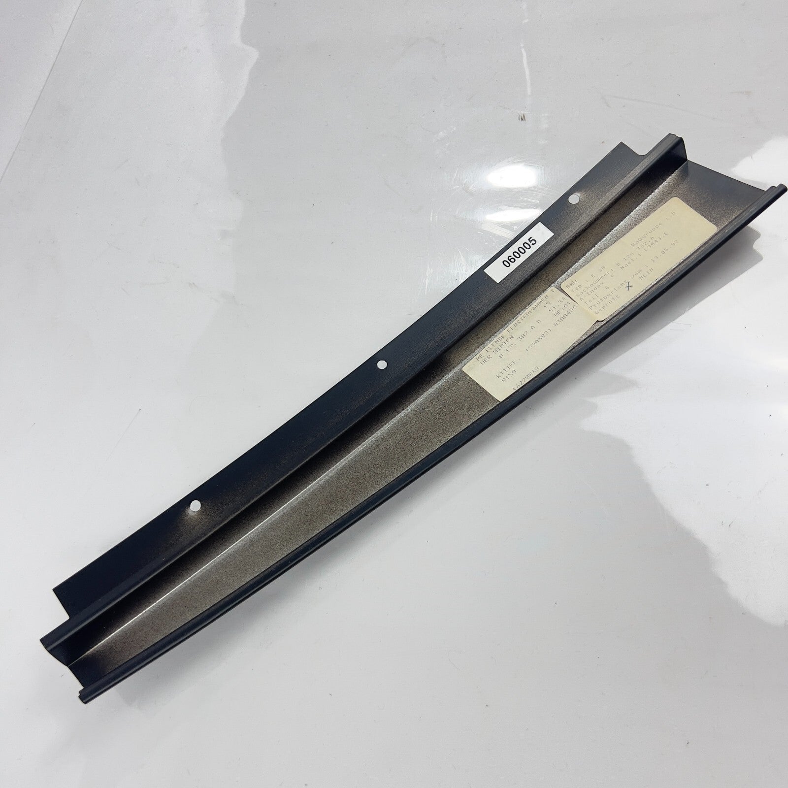 BMW E38 Blende Zierleiste Fensterrahmen Rechts Tür Hinten 51348125382 812538 – Bild 5