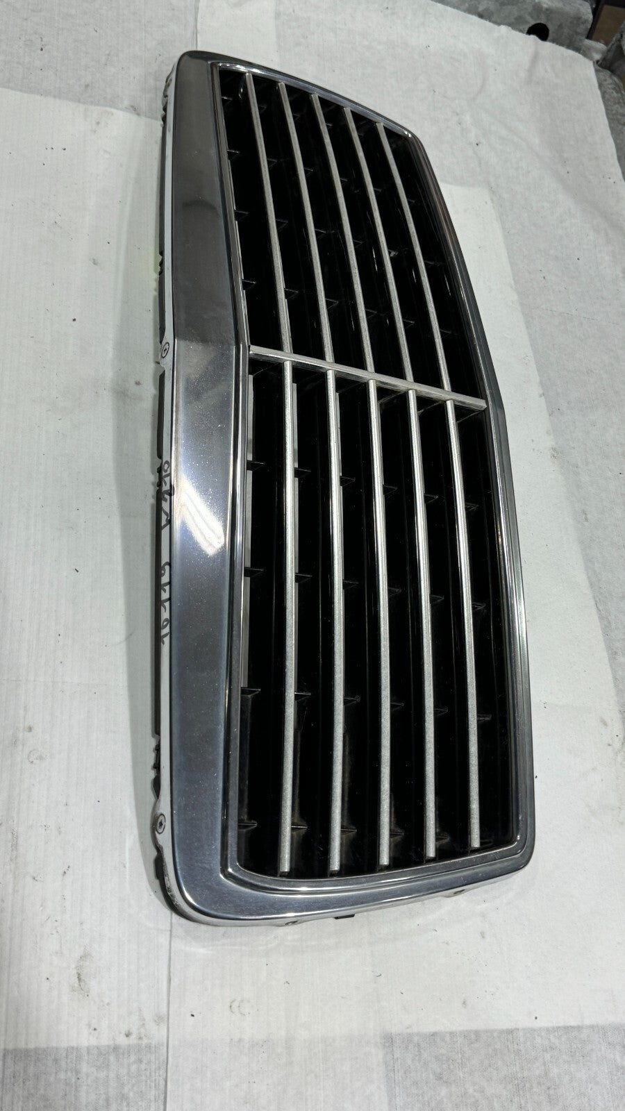 Mercedes Kühlergrill Frontgrill E Klasse W210 Original Elegance 2108800083 – Bild 4