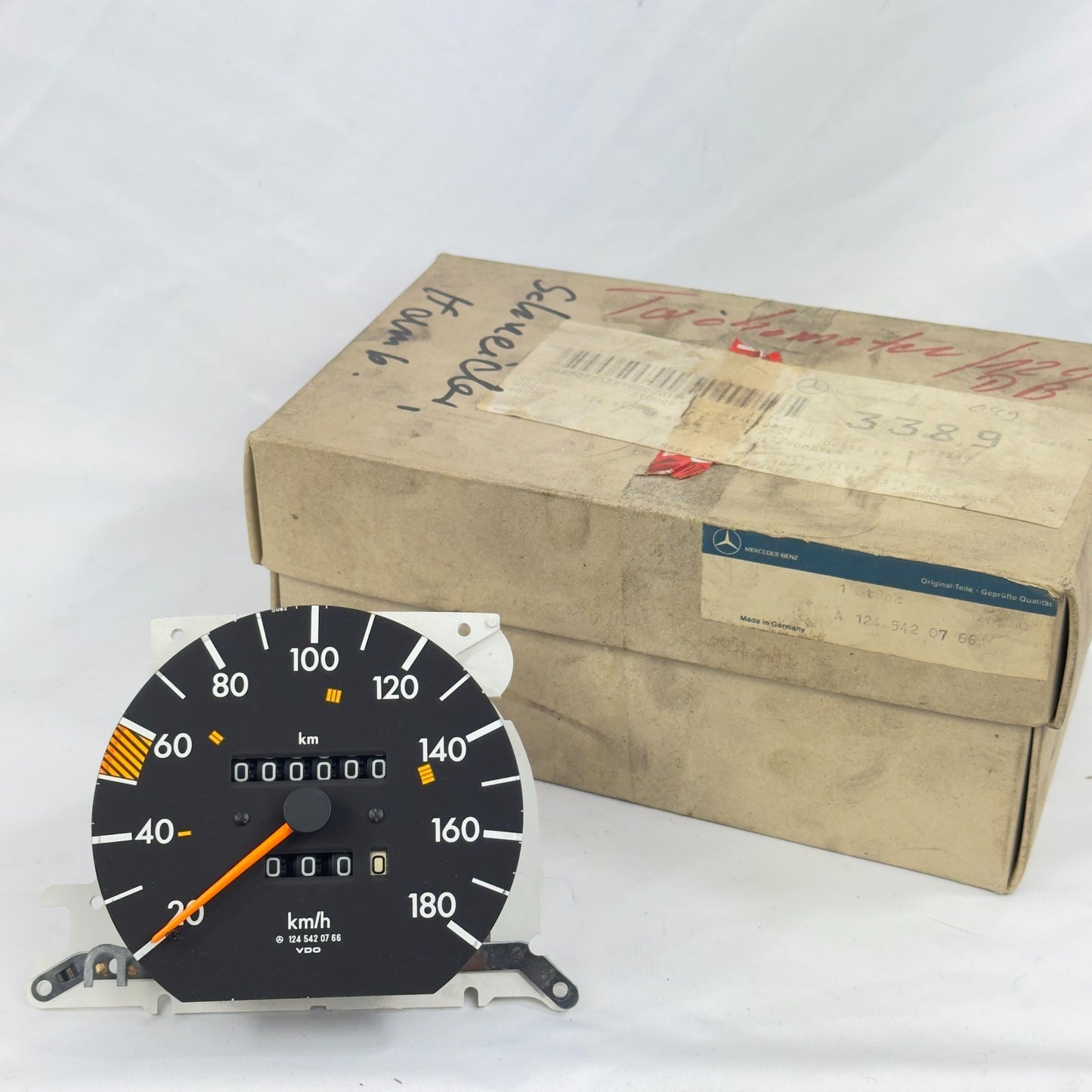 Mercedes W124 Tacho Tachometer 180kmh 200D 200TD Diesel A1245420766 NOS0