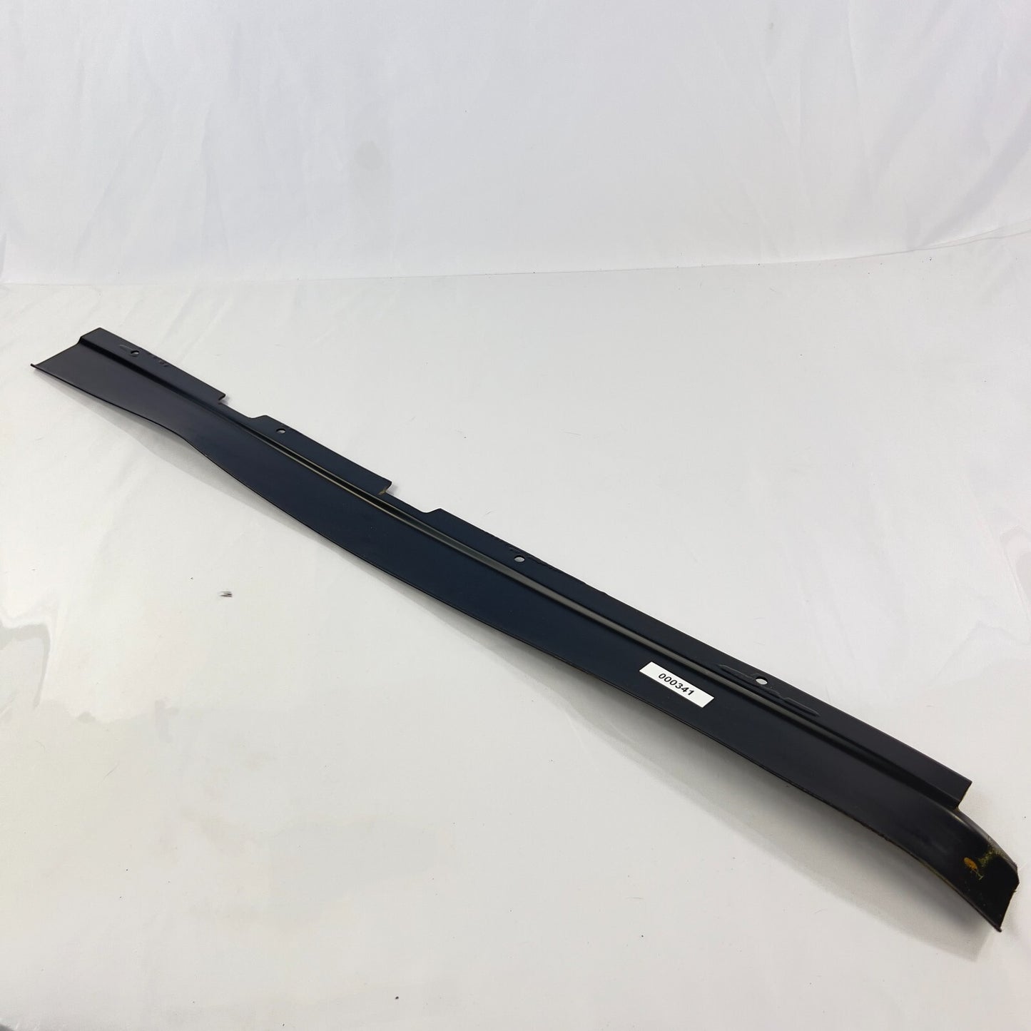 Mercedes Benz Schiene Links Hinten Unten Ausschlag und Verkleidung A1166860136 – Bild 3
