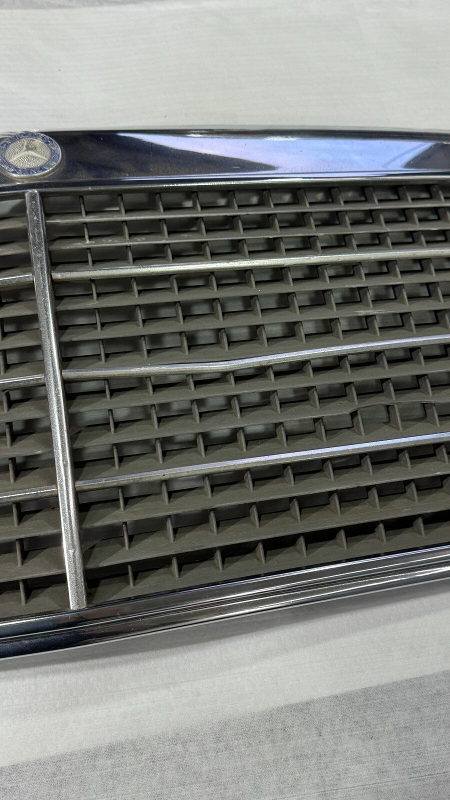 Mercedes Kühlergrill W124 Frontgrill Grill Kühler Original A1248800783 – Bild 13