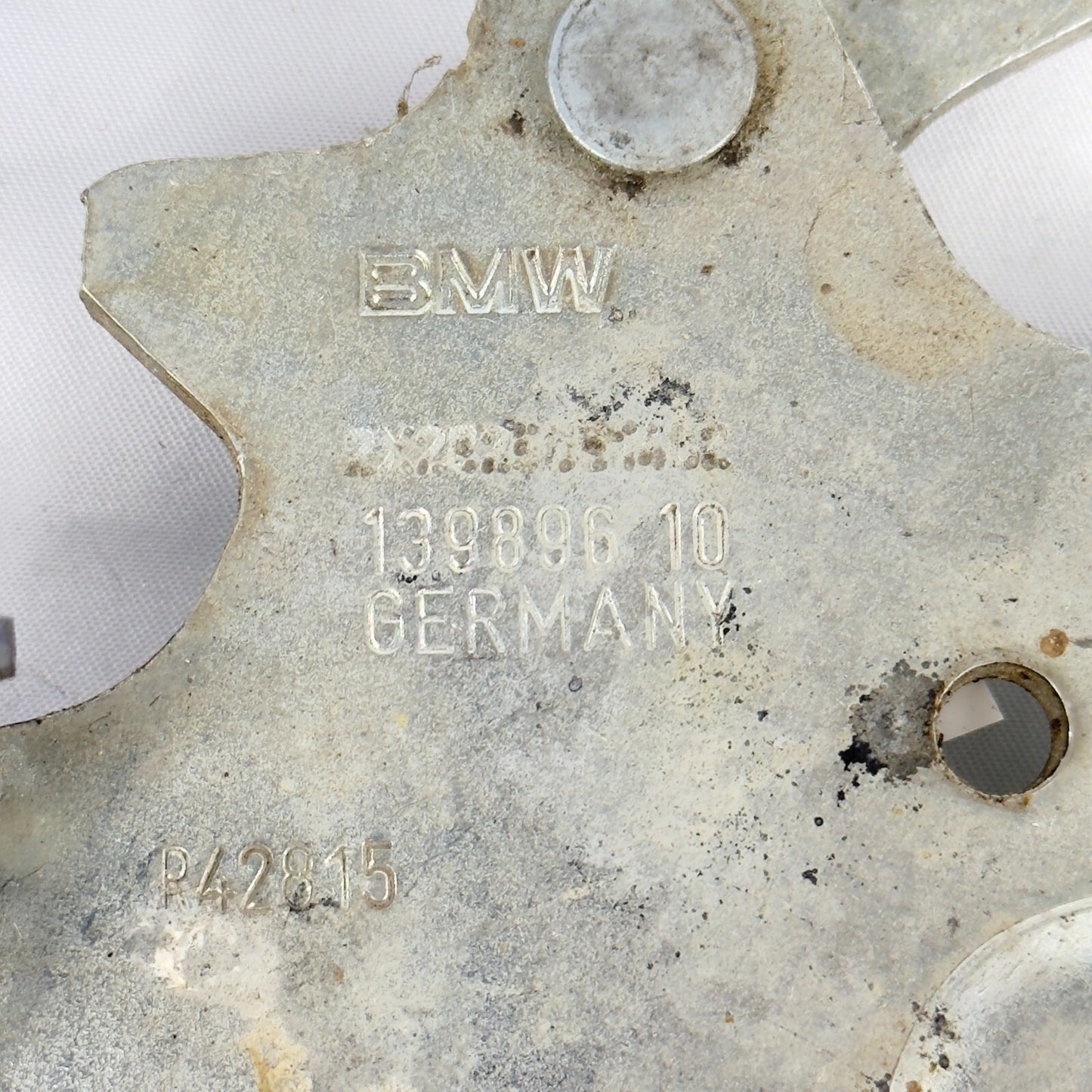 BMW Motorhaubenschanier Schanier  Vorne Rechts 13989610 für F30 F80 – Bild 4