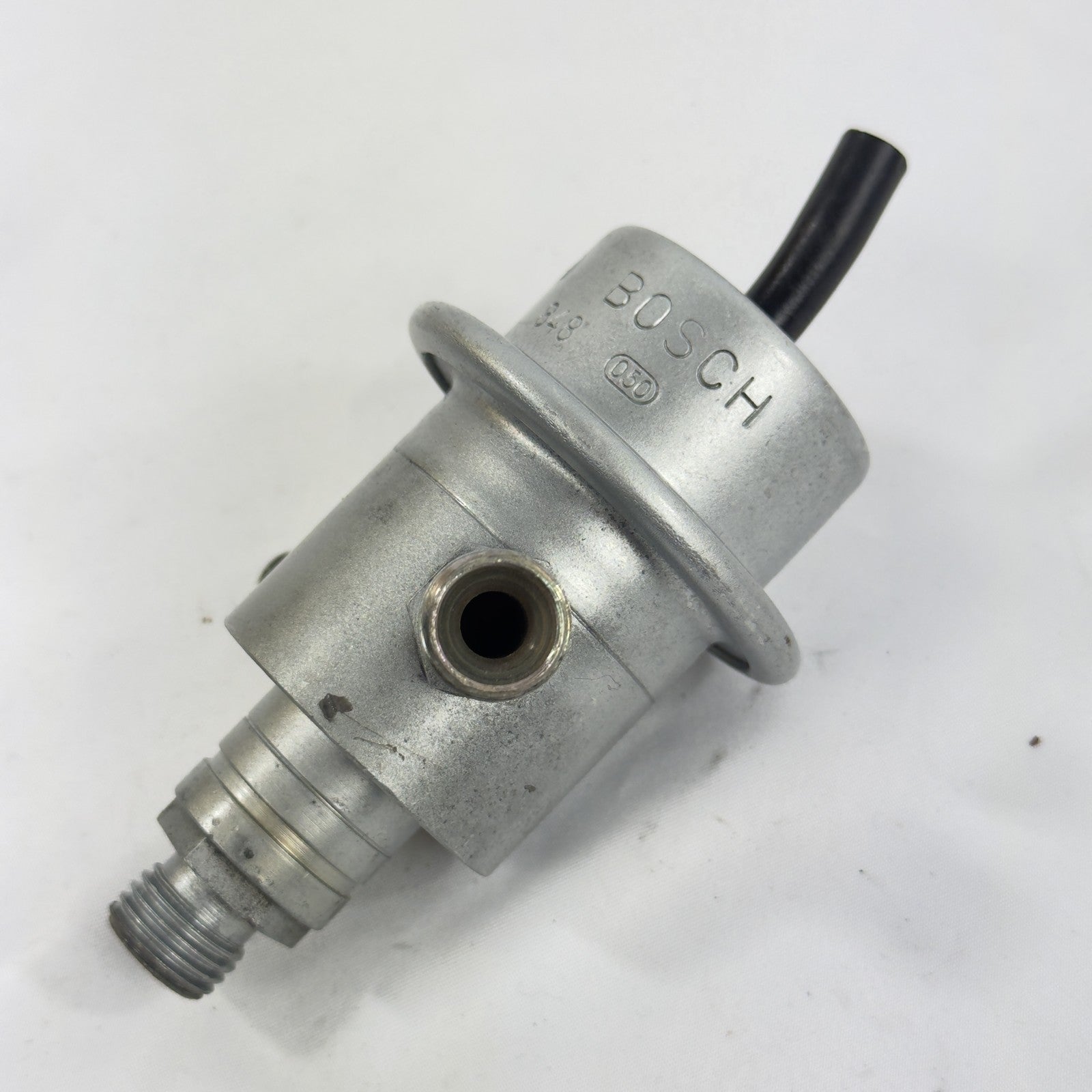 Mercedes Kraftstoffdruckregler Druckregler 0438161001 – Bild 4