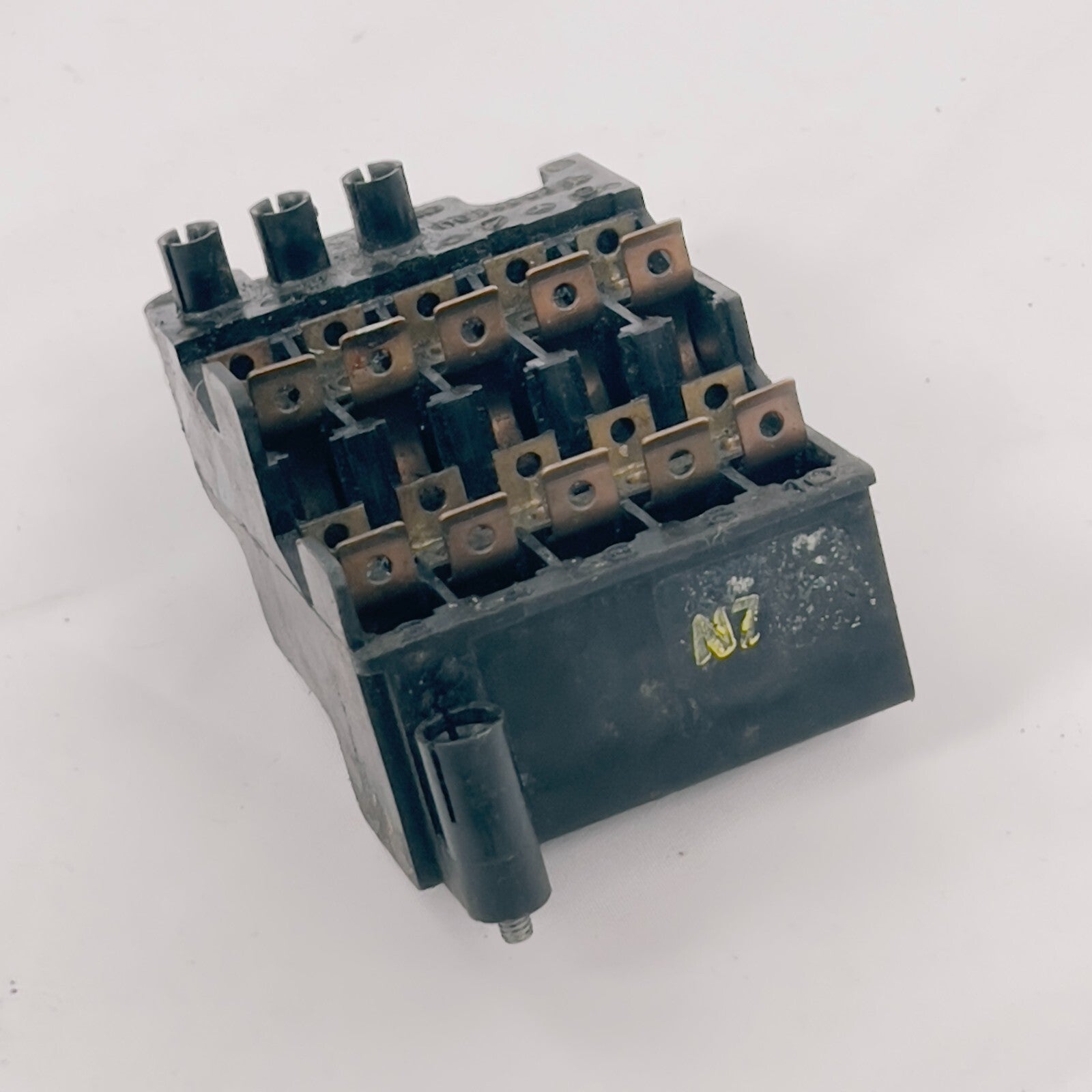 MercedesBenz W116 Sicherungskasten Halter Sicherung KFZ A1165400350 – Bild 4