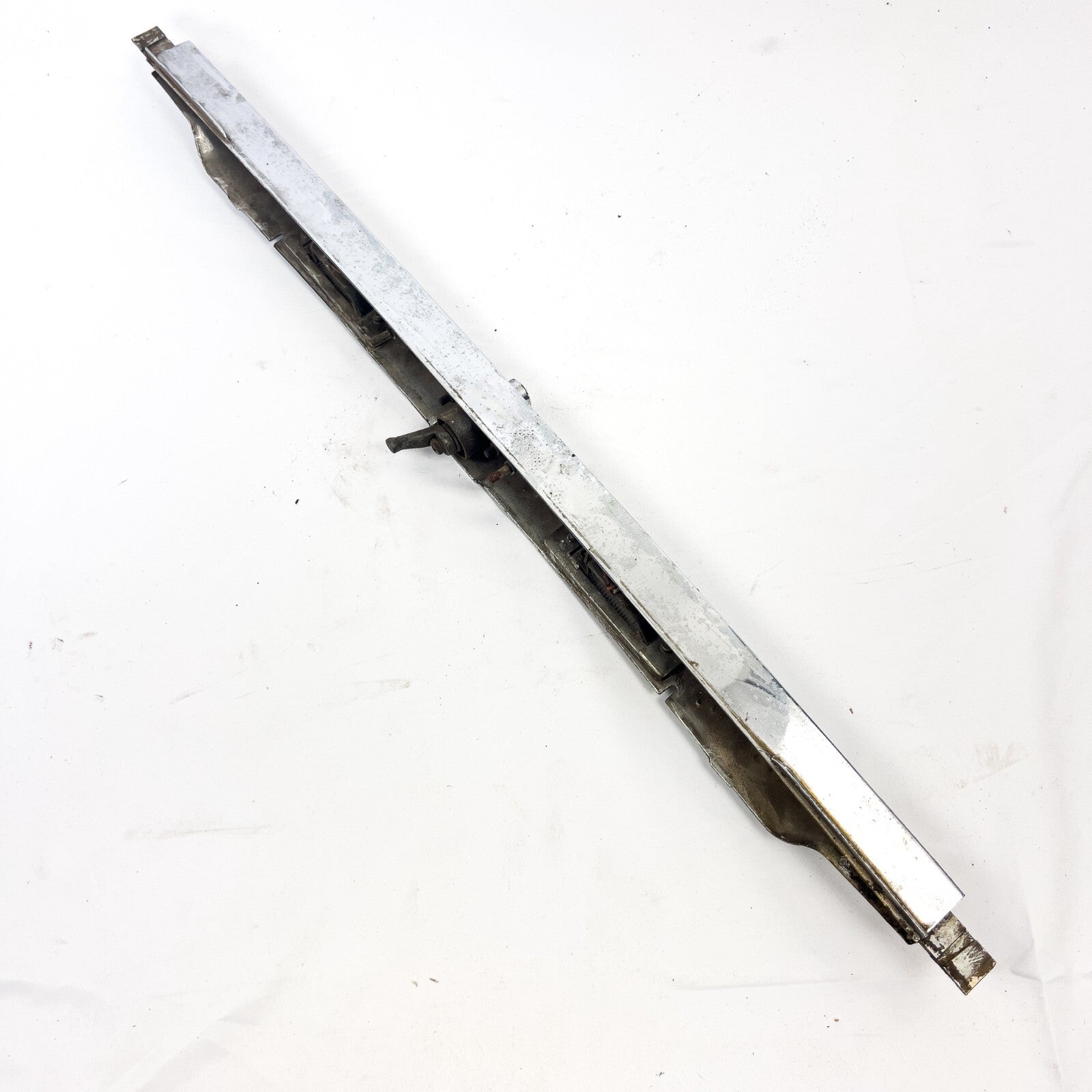 Mercedes Benz Griff Heckdeckel Zierstab Chromblende Heckklappe A1167580002 – Bild 4