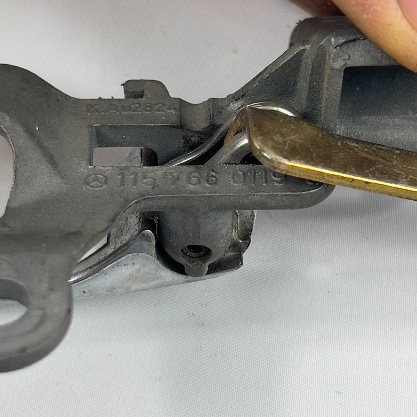 MercedesBenz Türgriff A1157660119 Innentürgriff Links Hinten W116 W115 W114 /8 – Bild 7