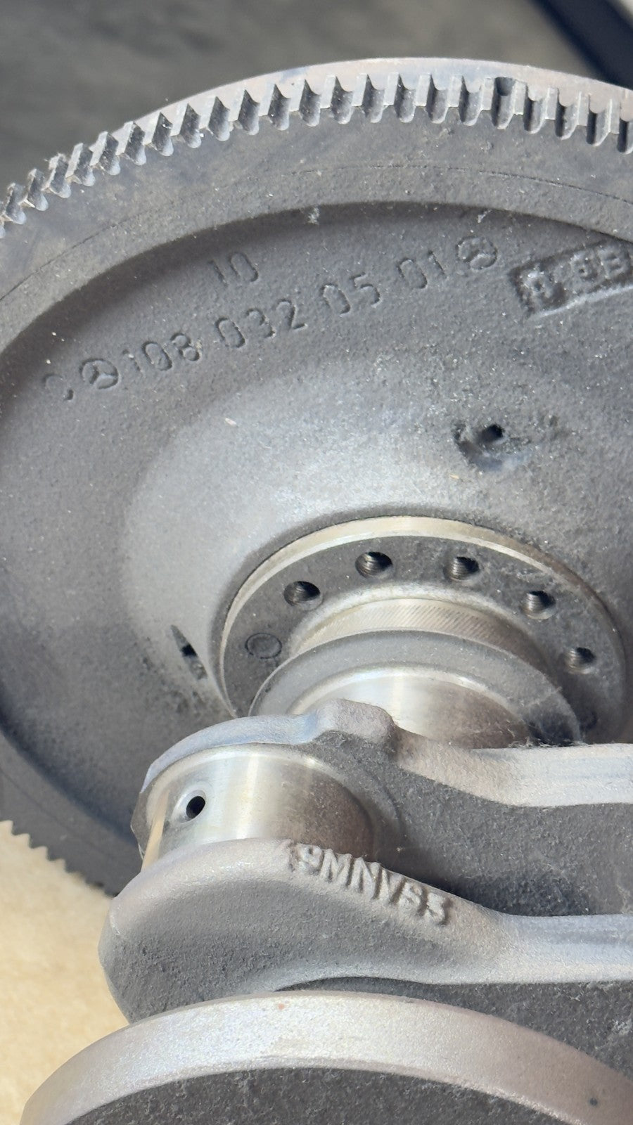 Mercedes-Benz M110 Kurbelwelle + Schwungrad 280E 280SE – Bild 3