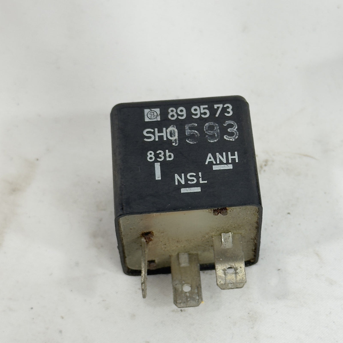 VW Audi Relais 151 191945363 Nebelschluss Anhänger – Bild 4