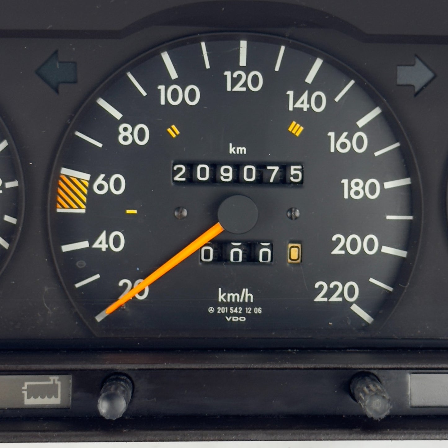 Mercedes W201 Tacho Kombiinstrument 1.8 2.0 E 220km/h ECO Drehzahl A20154212061