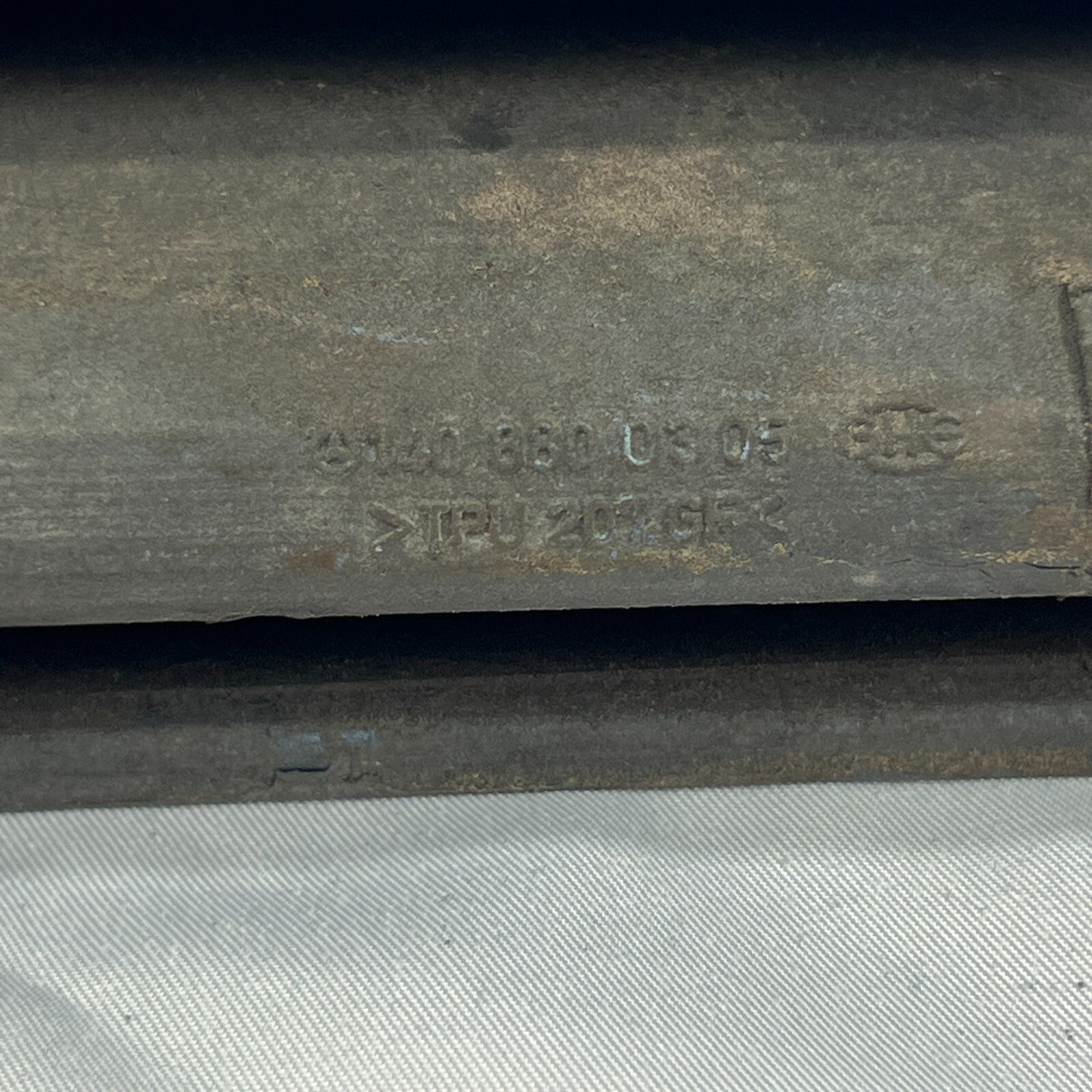 Rosette Abdeckklappe Abschleppbügel Blende Stoßstange A1408800305 MercedesBenz – Bild 7