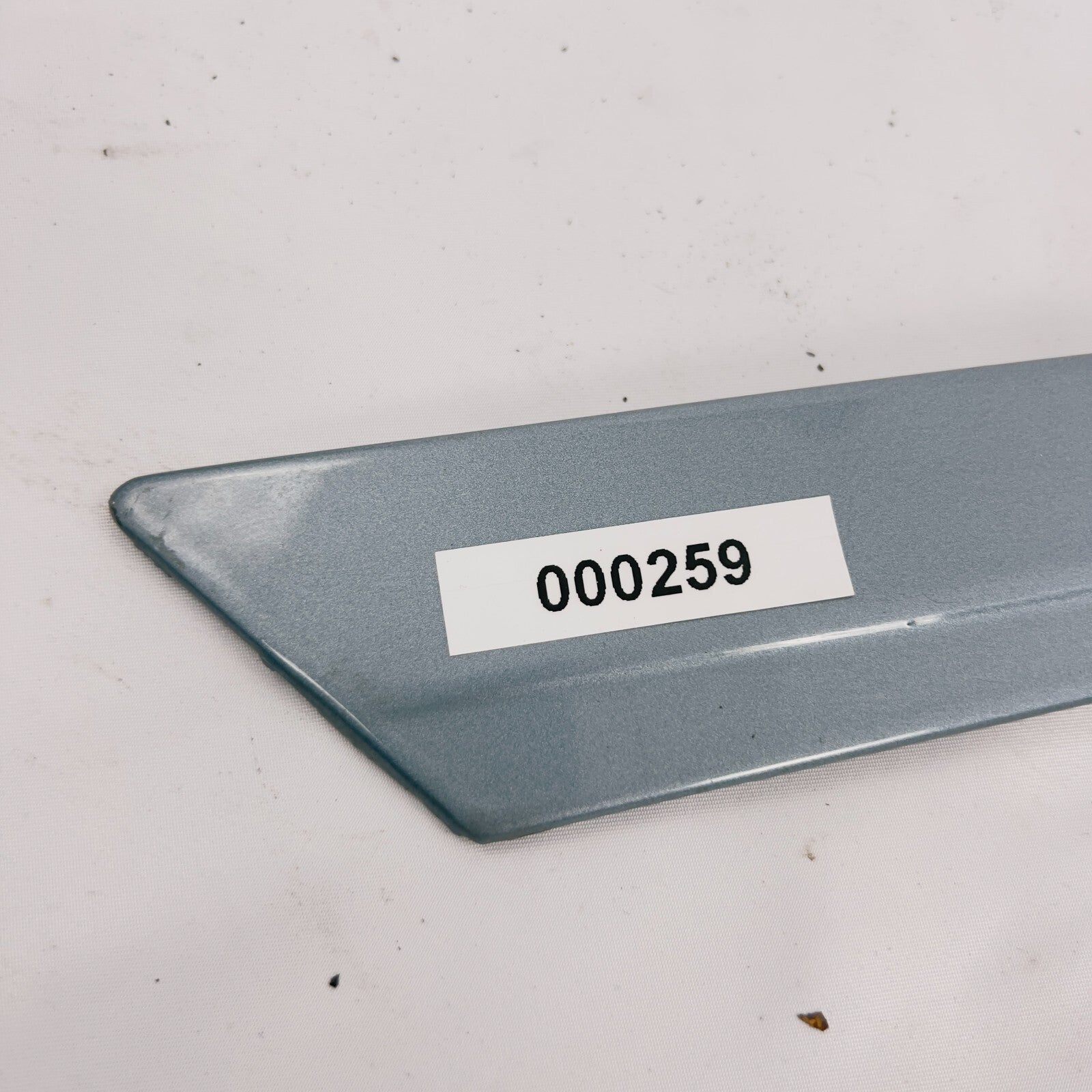Mercedes Benz ASäule Fahrerseite Zierleiste Leiste Blau W116 A1166980130 – Bild 10